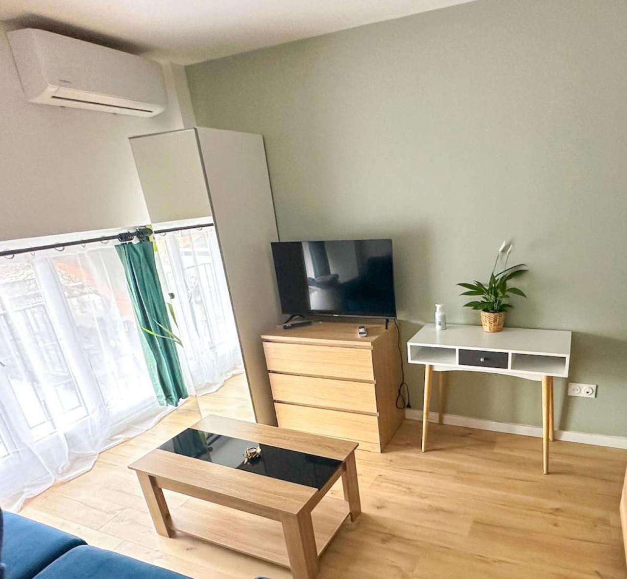 Cosy Centre